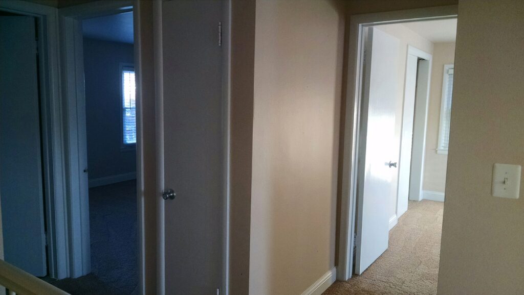 3 Bedroom / 1.5 Bath Townhome - Upstairs Hall