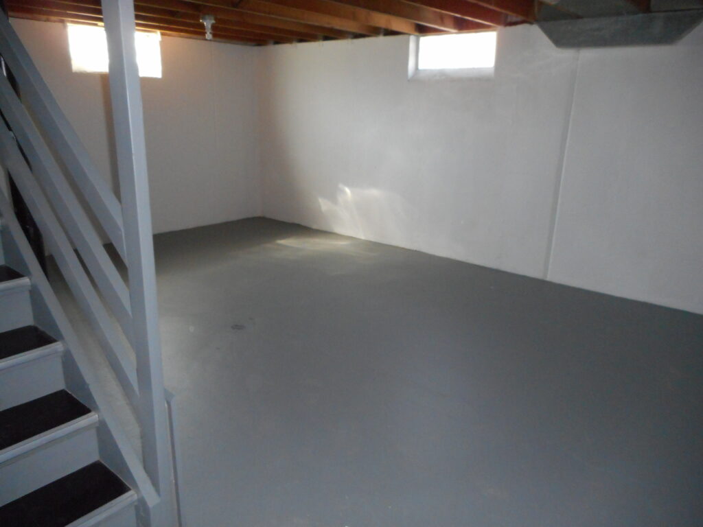 2 Bedroom / 1 Bath Townhome - Renovated Basement-475 sq ft